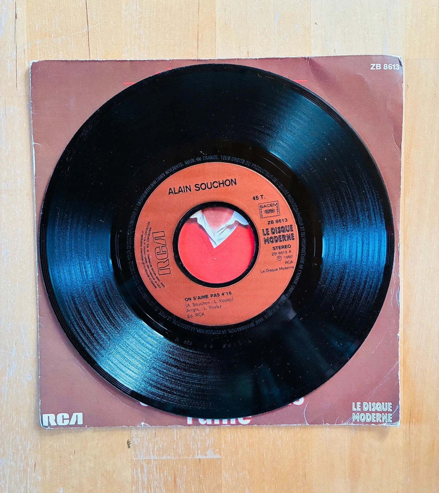 Disco de vinil 45T Alain Souchon On s’aime pas. – photo 2